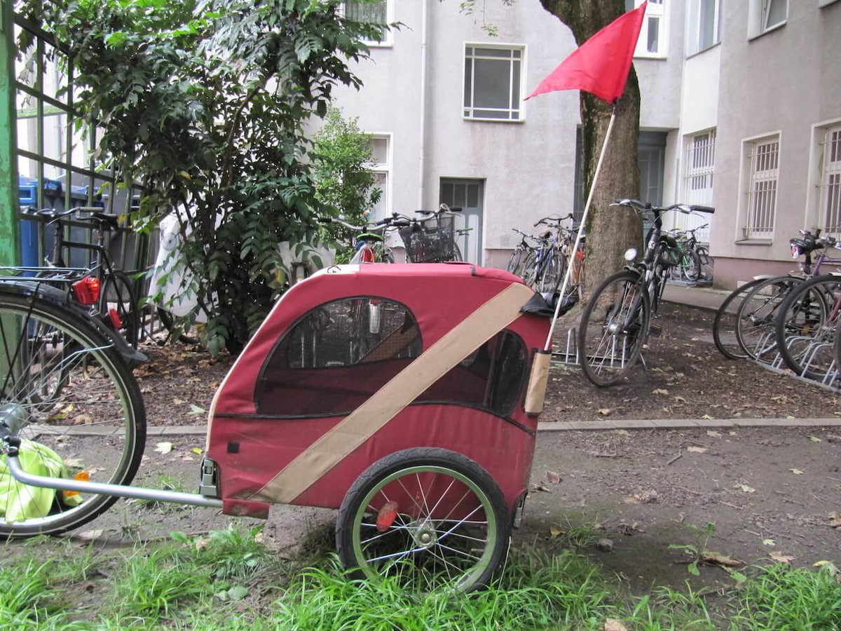 Den Fahrradanhänger von Leopet gibt es in vier verschiedenen Farben, hier Burnt Henna.