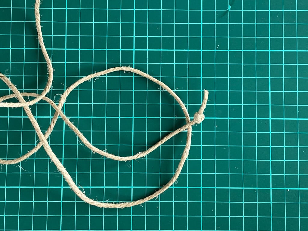 Knoten in Sisalband